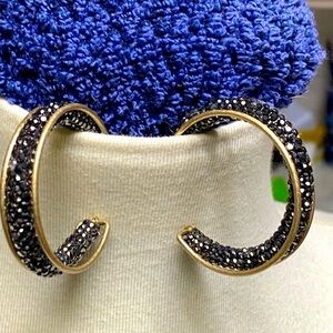 NWT Evie & Emma Black & Gold Semi Circle Sparkly Earrings